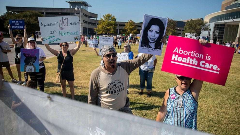 image for Texas court dismisses case against doctor who violated state's abortion ban