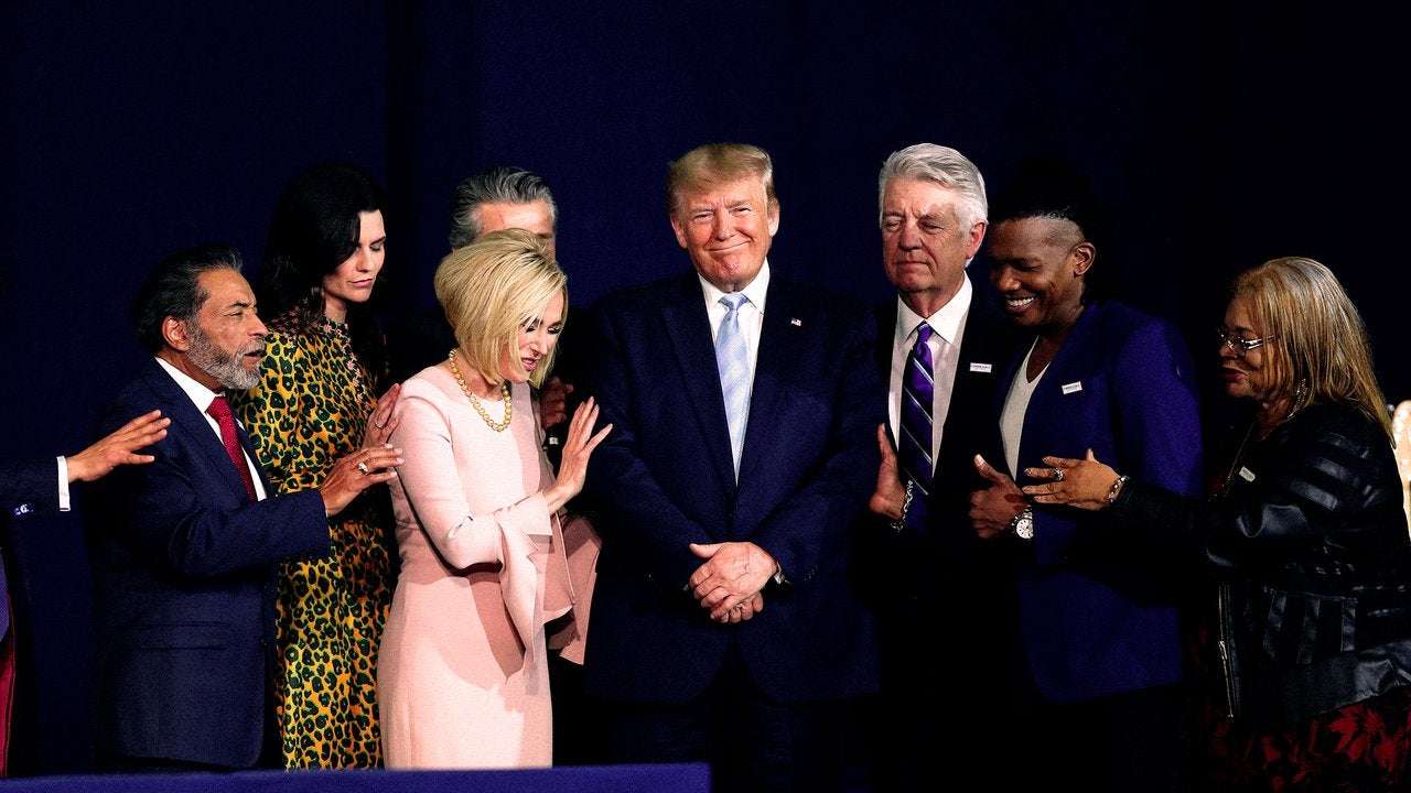 image for “We Will Get Destroyed”: Evangelicals Are Quietly Ditching Donald Trump’s 2024 Bid