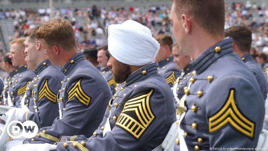 image for US Marines must allow Sikh recruits with beards, court rules – DW – 12