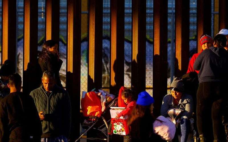 image for White House assails Texas Governor Abbott over Christmas Eve migrant drop