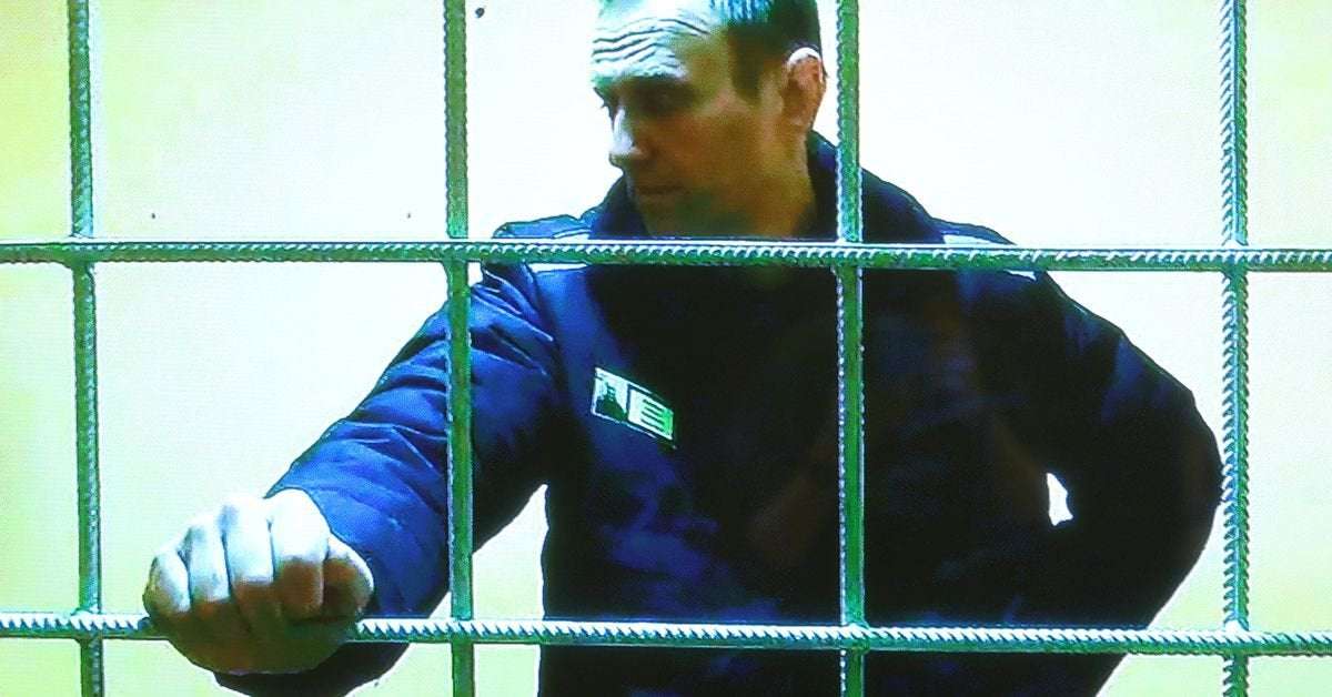 image for Russia's Navalny accuses authorities of using prison to break his health