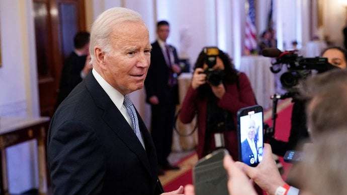 image for Ukraine to get "all the help" it needs to fight Russia – Biden