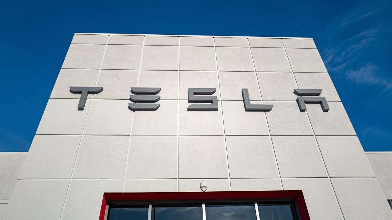 image for Tesla workers launch unionization campaign in New York