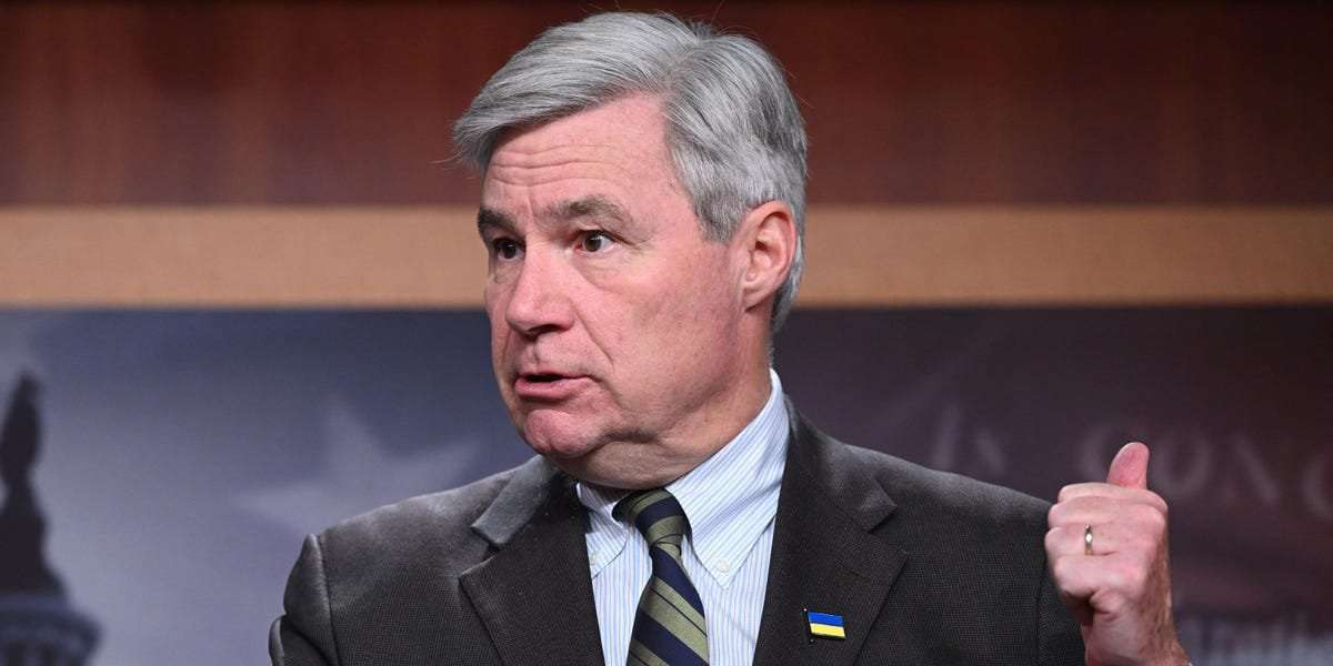 image for Sen. Sheldon Whitehouse demands more transparency on gifts, food, lodging and entertainment that federal judges and Supreme Court justices receive