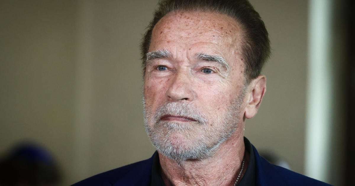 image for Arnold Schwarzenegger warns those on a "path of hate" and antisemitism, they could end up a "loser" like his Nazi father