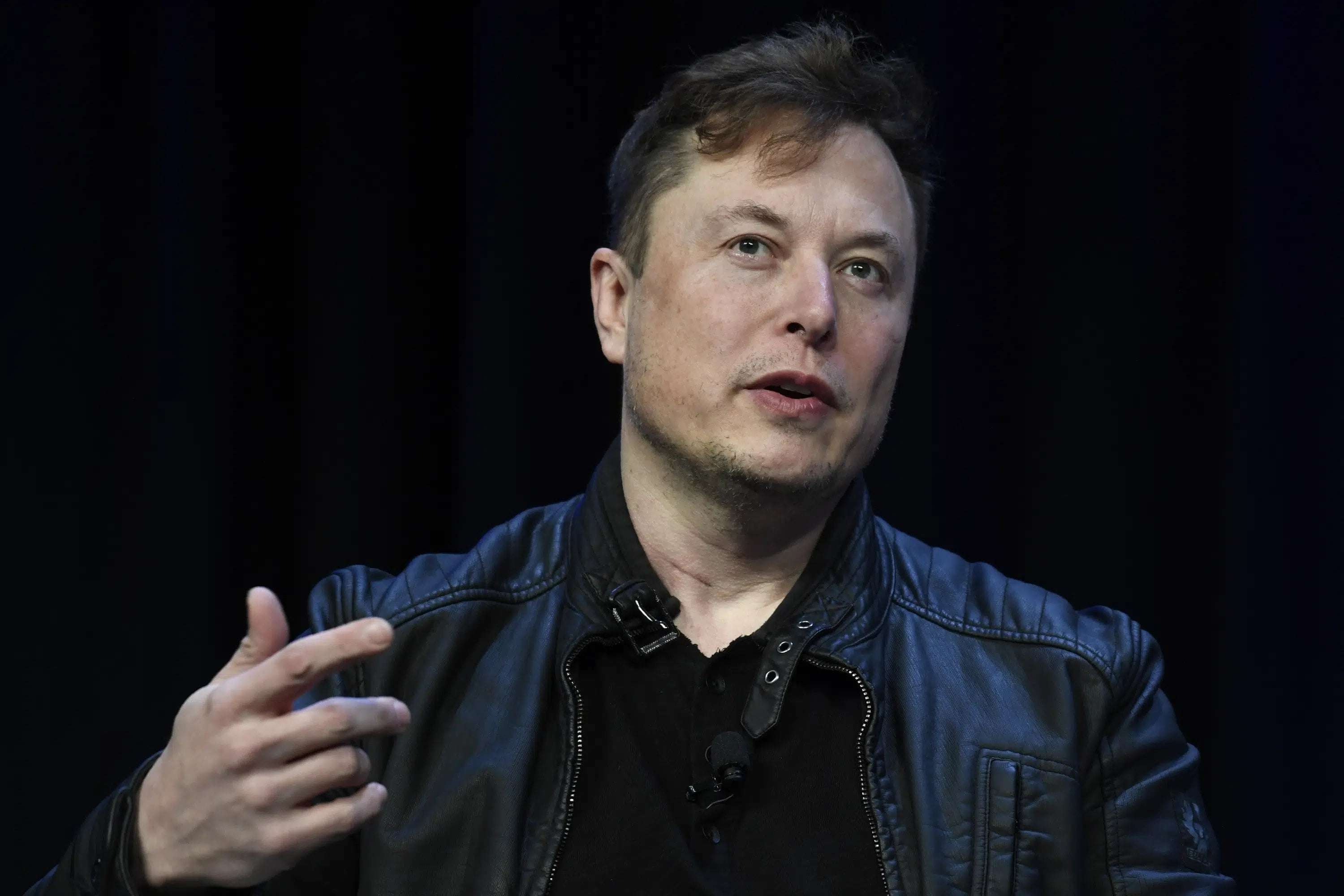 image for Elon Musk apologizes after mocking disabled Twitter employee