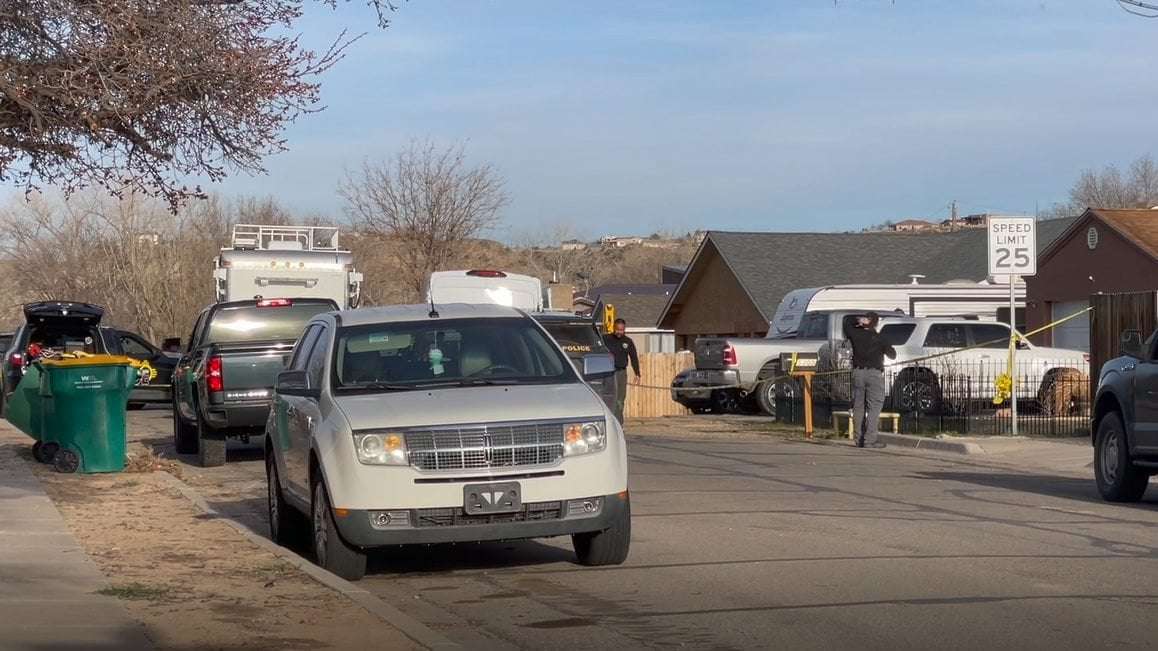 image for NMSP: Farmington police shoot and kill man after responding to wrong home