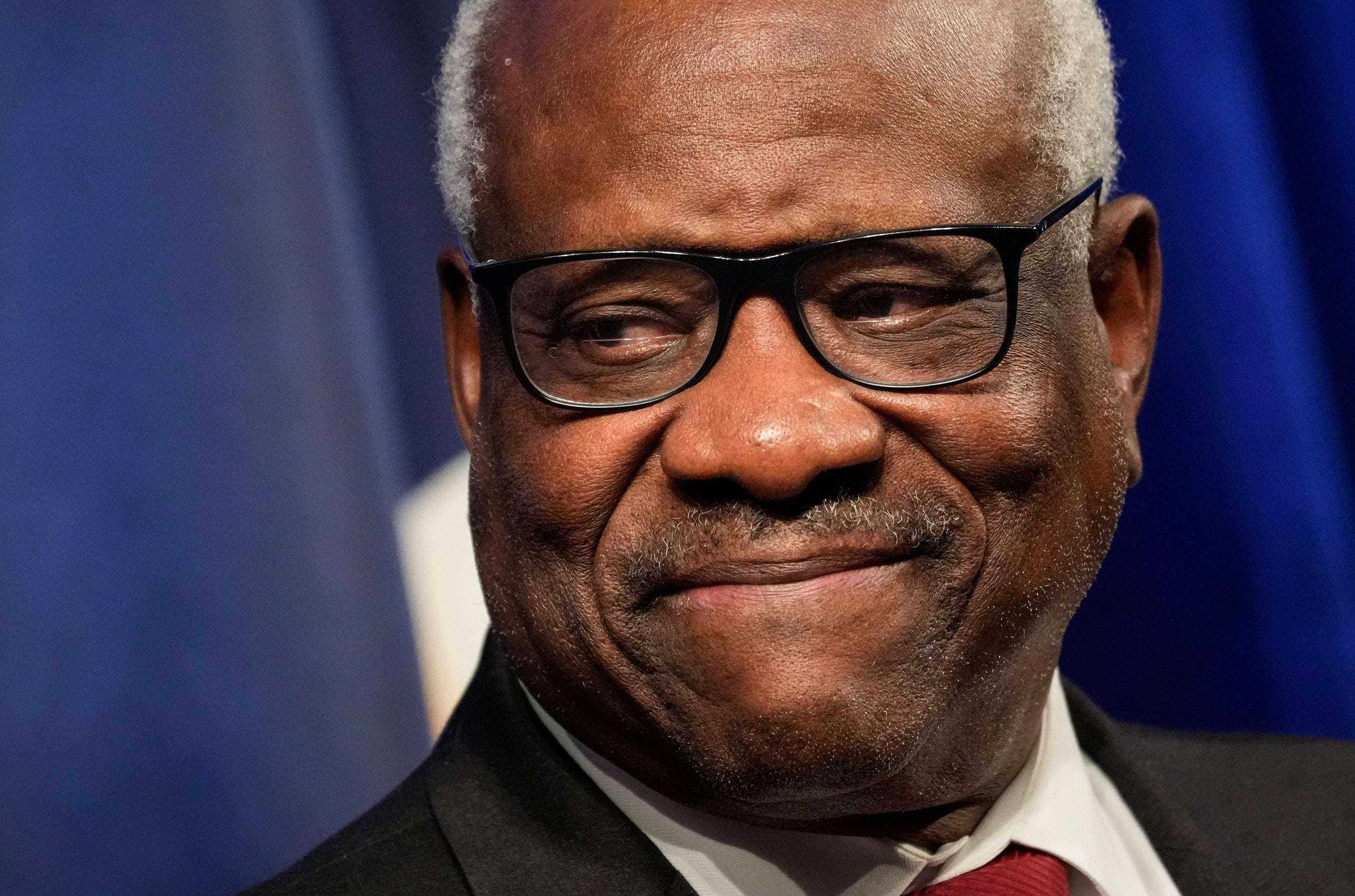 image for Clarence Thomas Ruled on Bribery Case While Accepting Vacations