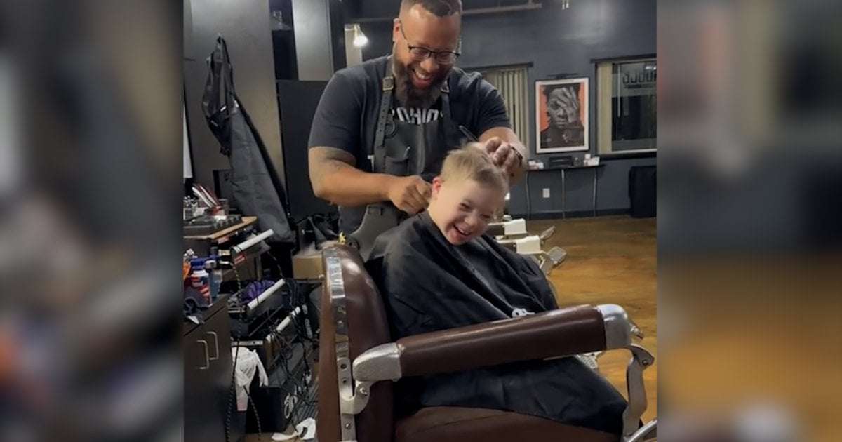 image for This barber opens his shop on his day off for children with special needs – and all of their haircuts are free
