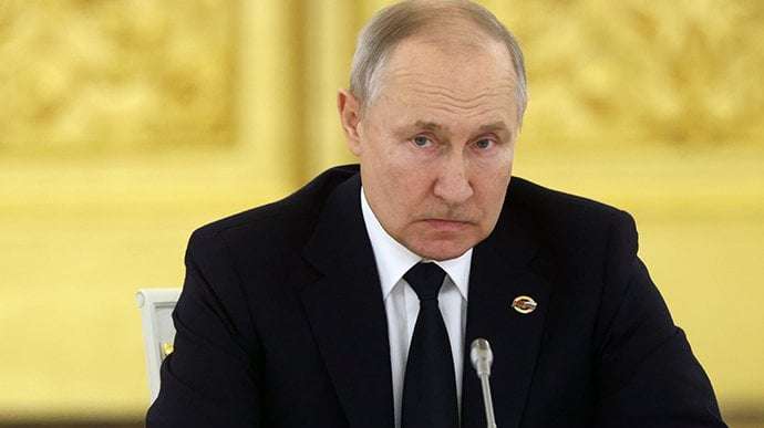 image for Putin approves e-conscription notices and closes borders for evaders