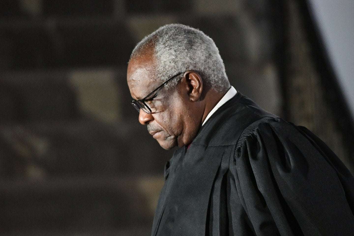 image for Clarence Thomas has for years claimed income from a defunct real estate firm