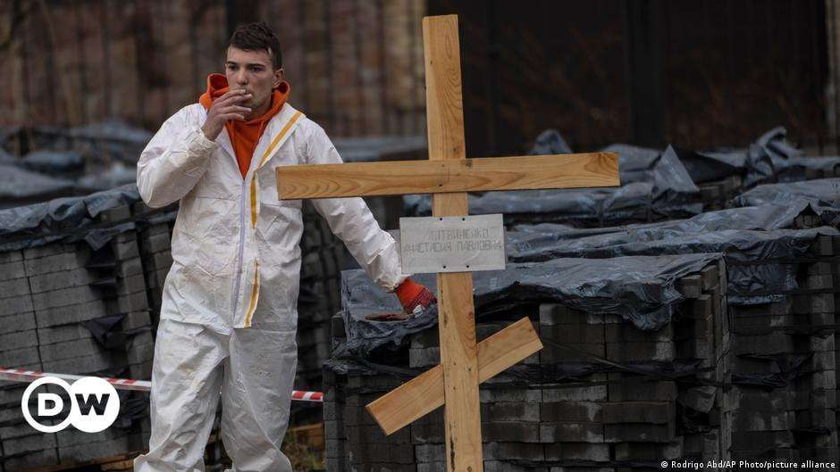 image for Germany has evidence of hundreds of war crimes in Ukraine – DW – 04