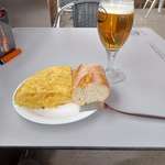 image for Someone posted a breakfast at a Four Seasons Hotel for $54. This is at my local bar in Madrid. 4€