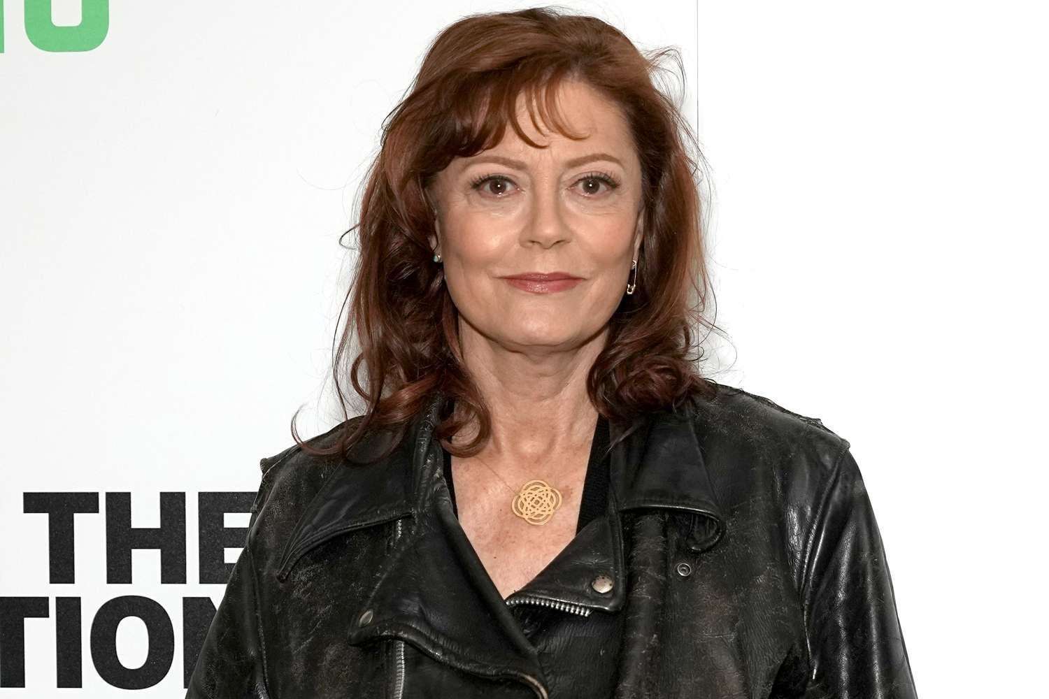 image for Susan Sarandon Arrested at N.Y. Capitol While Demanding Lawmakers Support Minimum Wage for Restaurant Workers