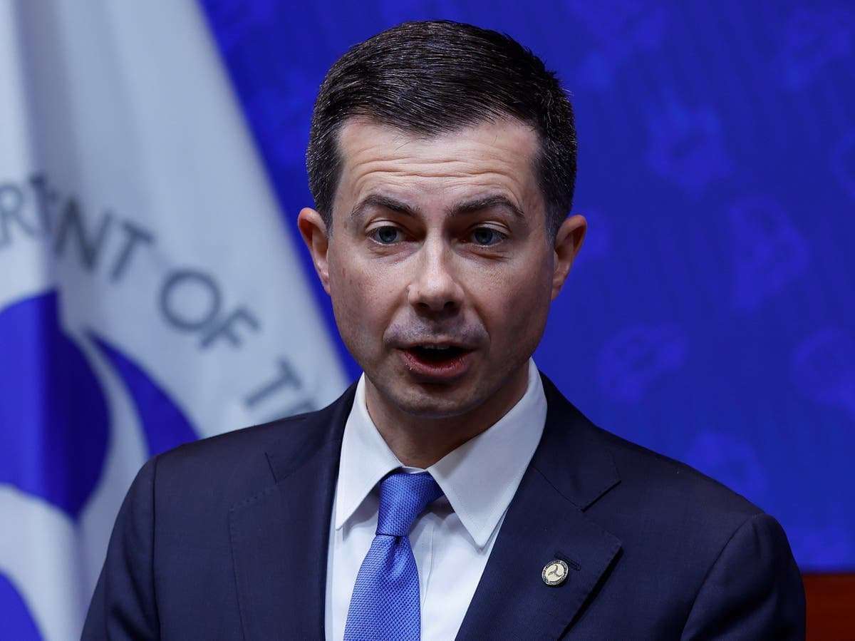 image for Trump spokeswoman appears to mock Pete Buttigieg’s military service over Memorial Day weekend