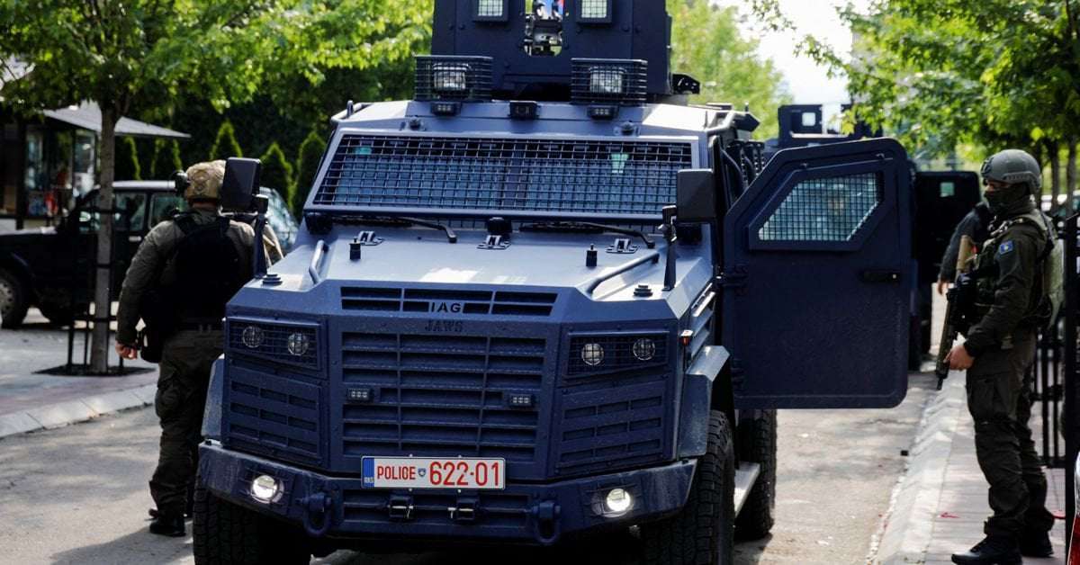 image for NATO urges Kosovo to de-escalate tension with Serbia