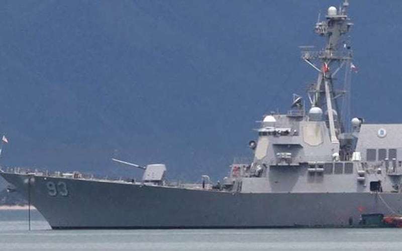 image for Chinese warship nearly hits U.S. destroyer in Taiwan Strait during joint Canada-U.S. mission - National