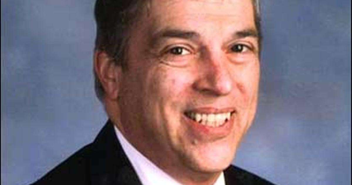 image for Robert Hanssen, former FBI agent convicted of spying for Russia, dead at 79