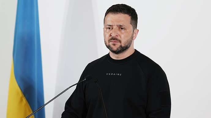 image for Zelenskyy signs law recognising 8 May as Day of Remembrance and Victory over Nazism