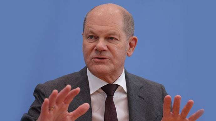 image for Putin wants to seize neighbouring territories, we need to talk about security guarantees for Ukraine – Scholz