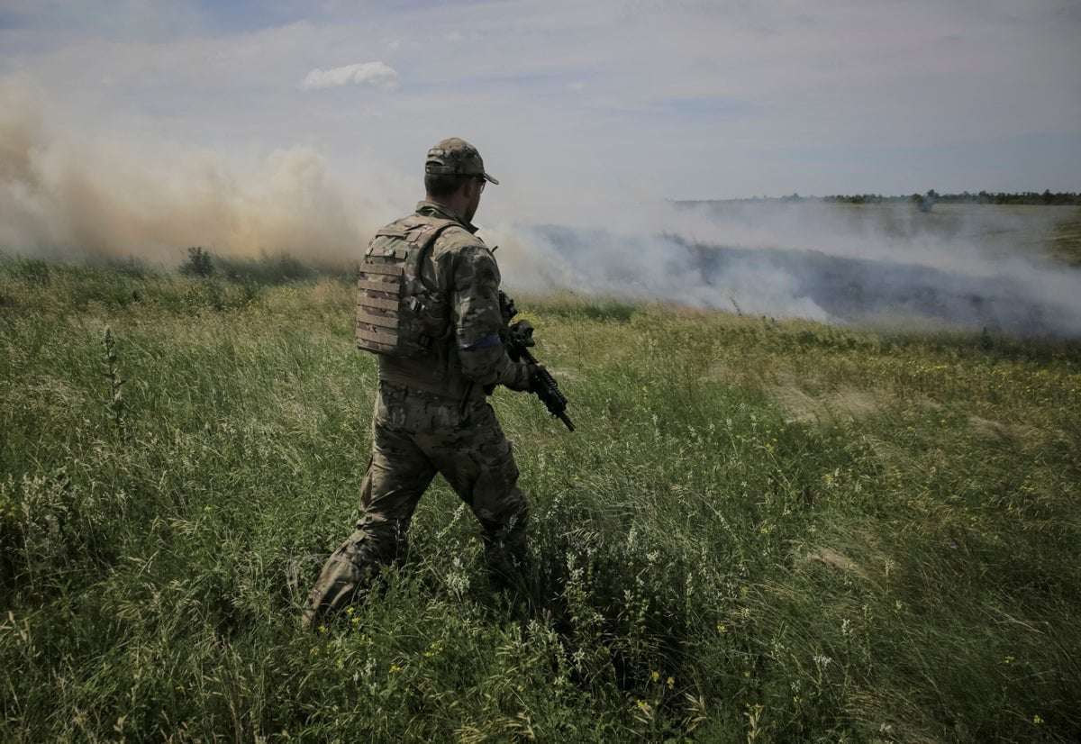 image for Ukraine-Russia war – live: Huge missile attack on Kyiv sends African leaders running to bomb shelters