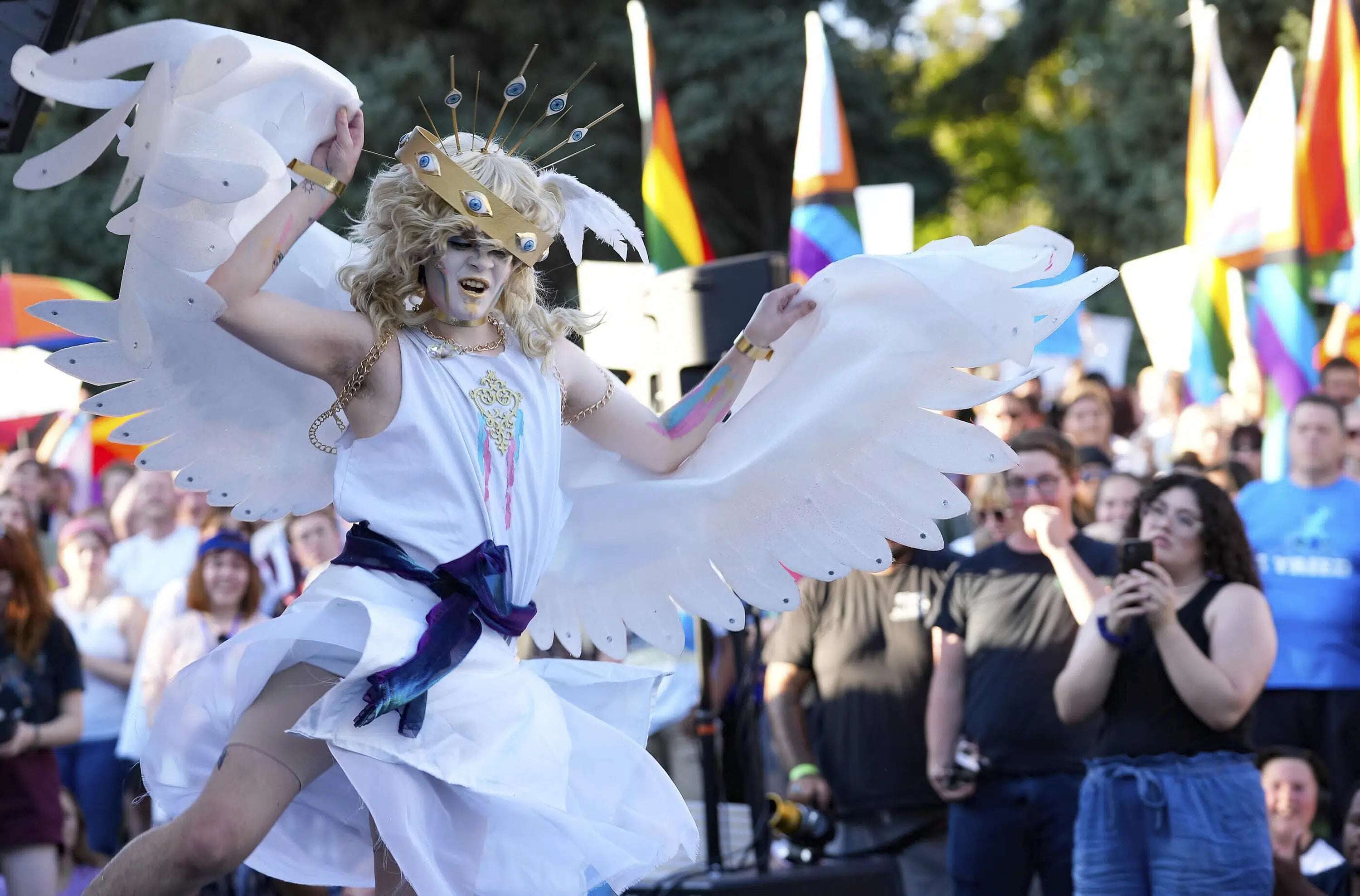 image for A Utah city violated the First Amendment in denying a drag show permit, judge rules