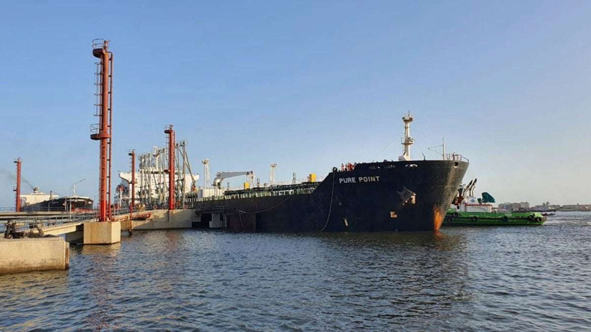 image for Russia Says It's Selling Oil to Pakistan Without 'Special Discount'