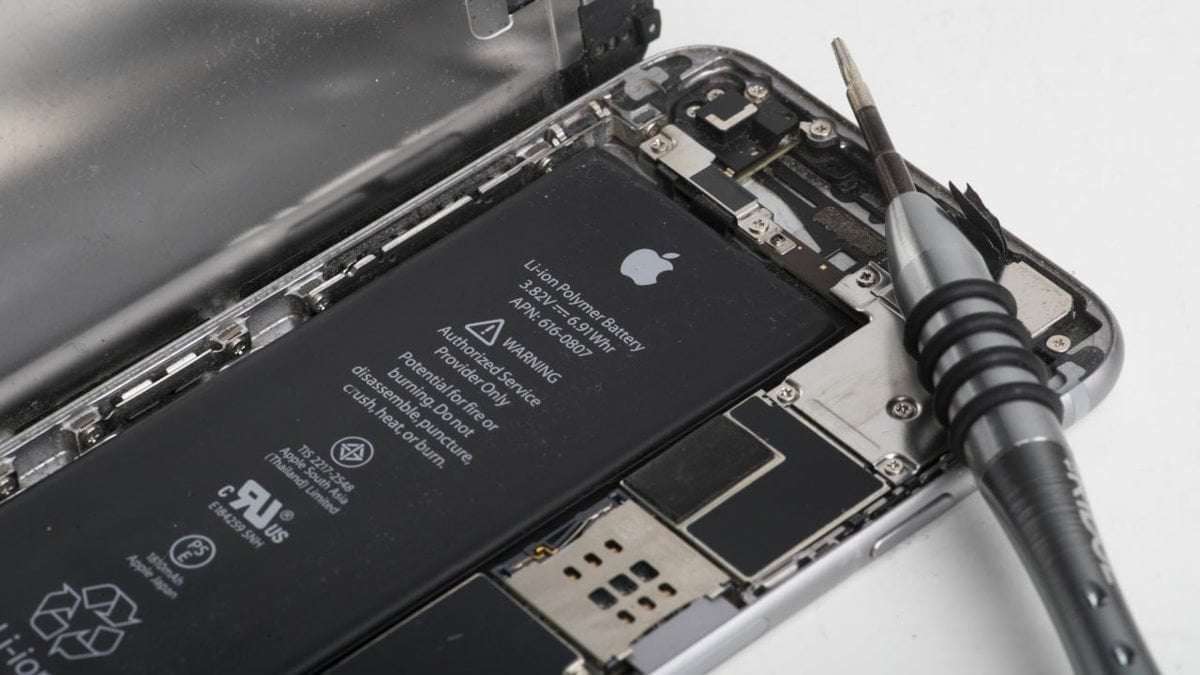 image for EU: Smartphones Must Have User-Replaceable Batteries by 2027