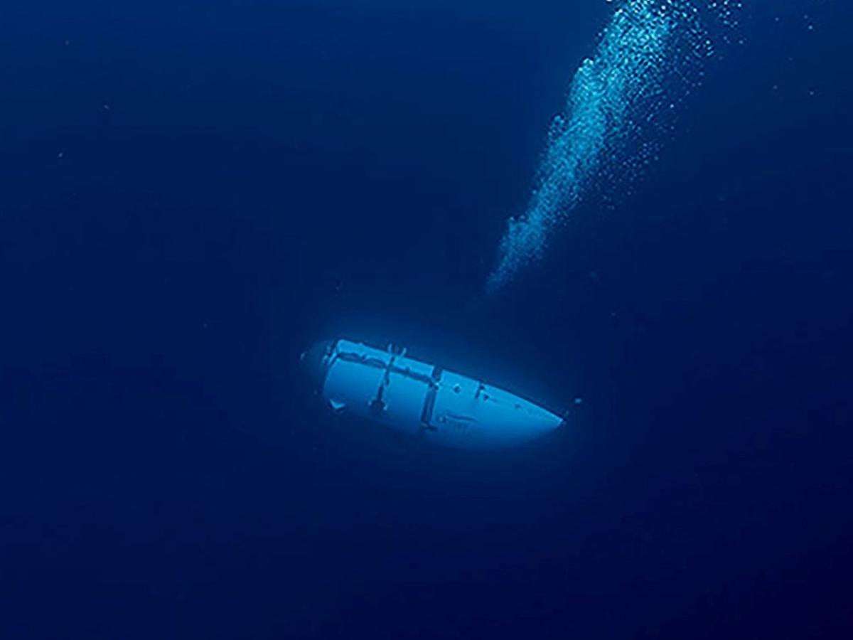 image for Former Titan submersible passenger who took 4 dives in it, including to the Titanic, said communication with the surface ship was lost 'every single time'