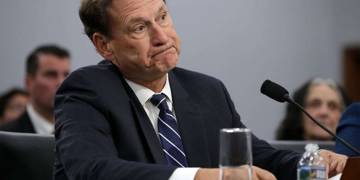 image for Petition Demands Alito Recuse From Student Debt Cases Tied to Billionaire Benefactor