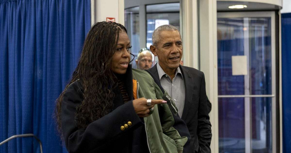 image for Man with weapons and Jan. 6 warrant arrested after running toward Obamas' D.C. home