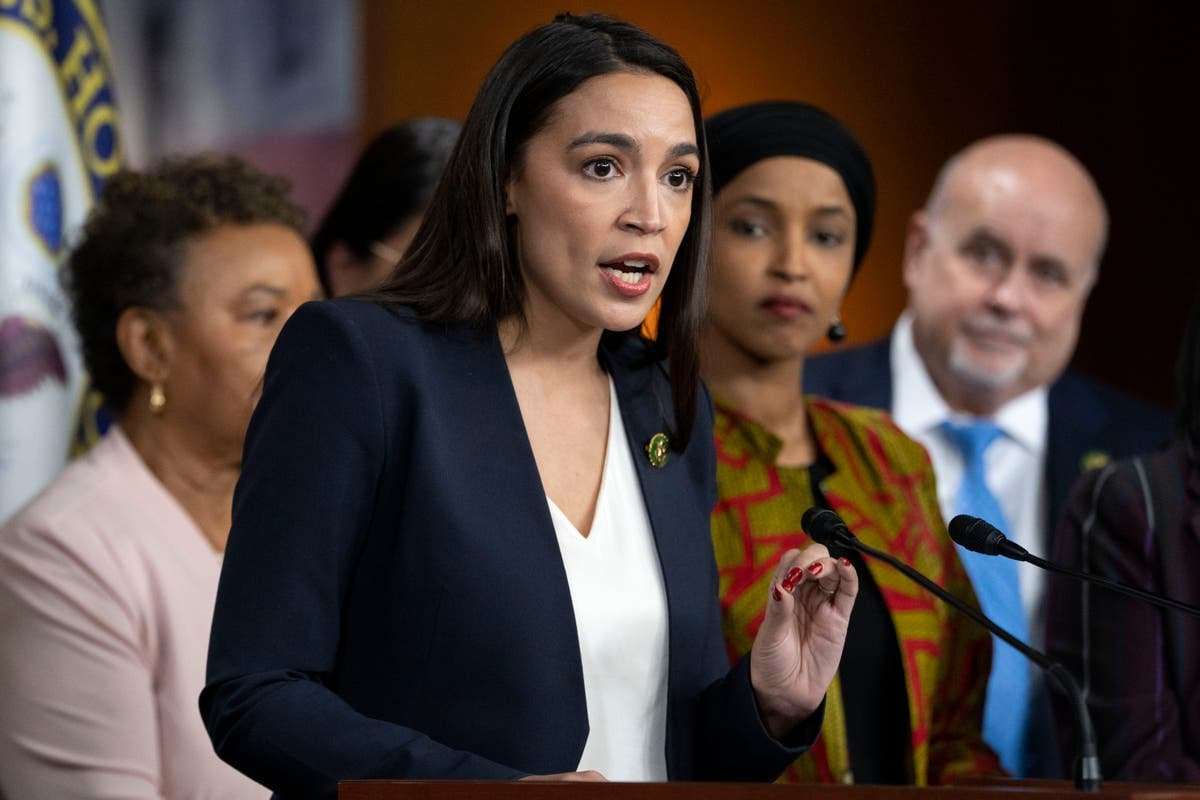 image for Ocasio-Cortez endorses Biden's reelection campaign, sending a strong signal of Democratic unity
