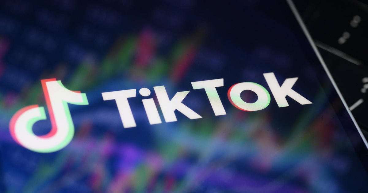 image for Cosmetic surgeon who streamed procedures on TikTok loses medical license