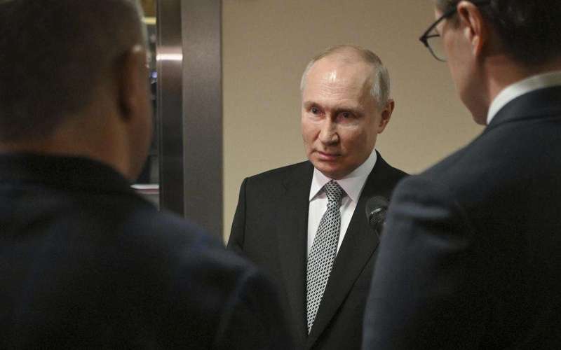 image for Putin wants to attend an August summit. Host country South Africa doesn't want to have to arrest him