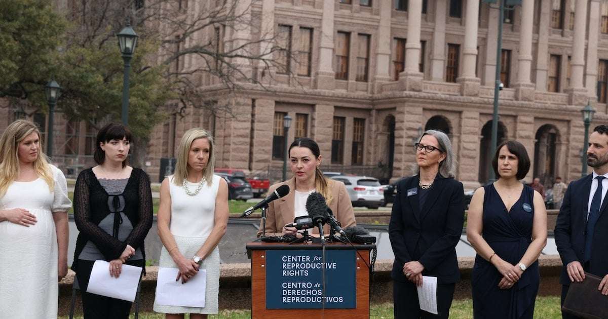 image for Woman Suing Texas Over Abortion Ban Vomits During Trial After Reliving Trauma