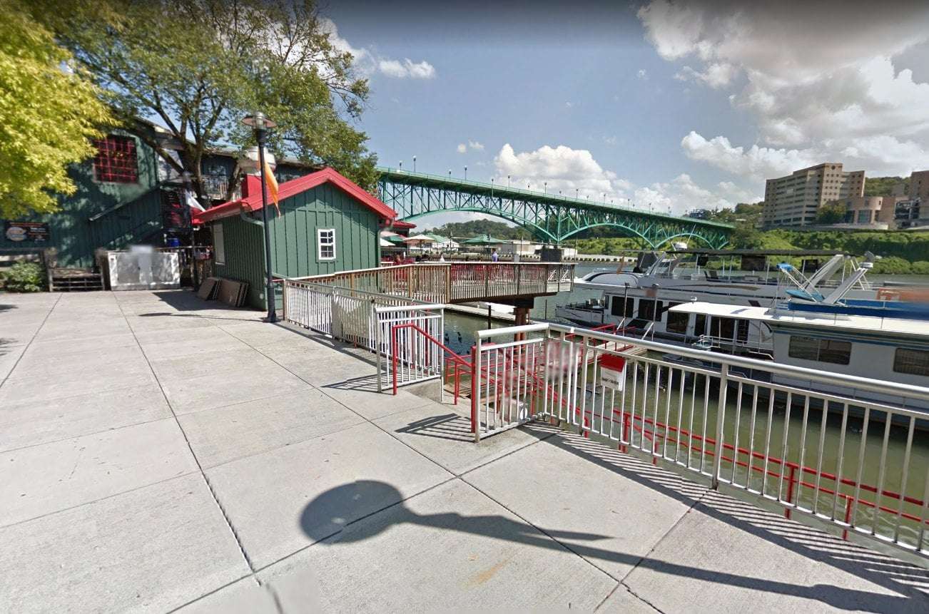 image for A man drowned as Tennessee police watched for 13 minutes, lawsuit says