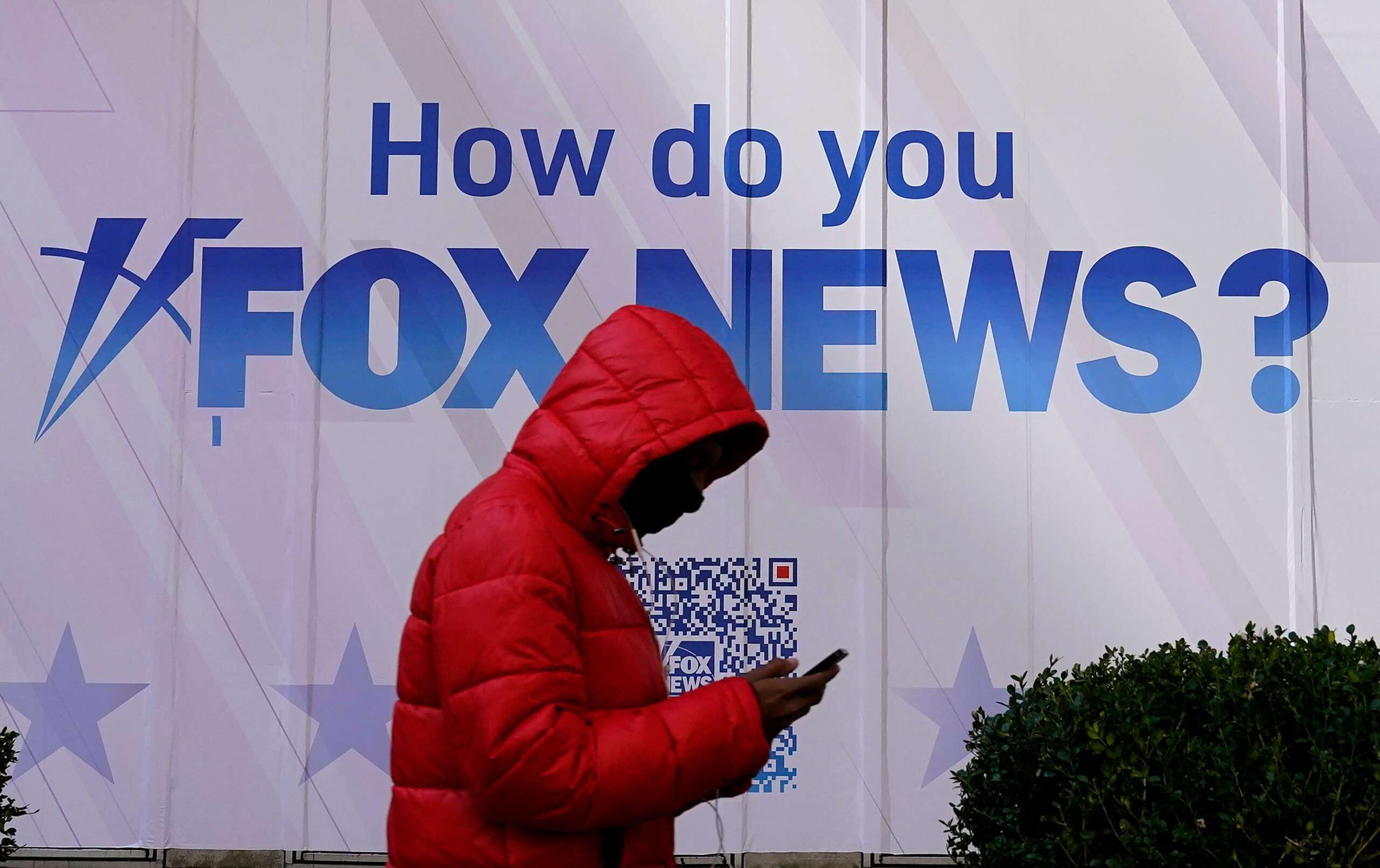 image for Senator Files Bill Barring Fox From Getting $200M Tax Break From Lawsuit Payment
