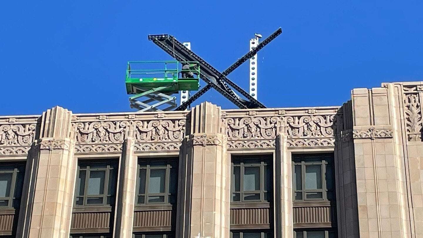 image for ‘X’ logo installed atop Twitter building, spurring San Francisco to investigate permit violation