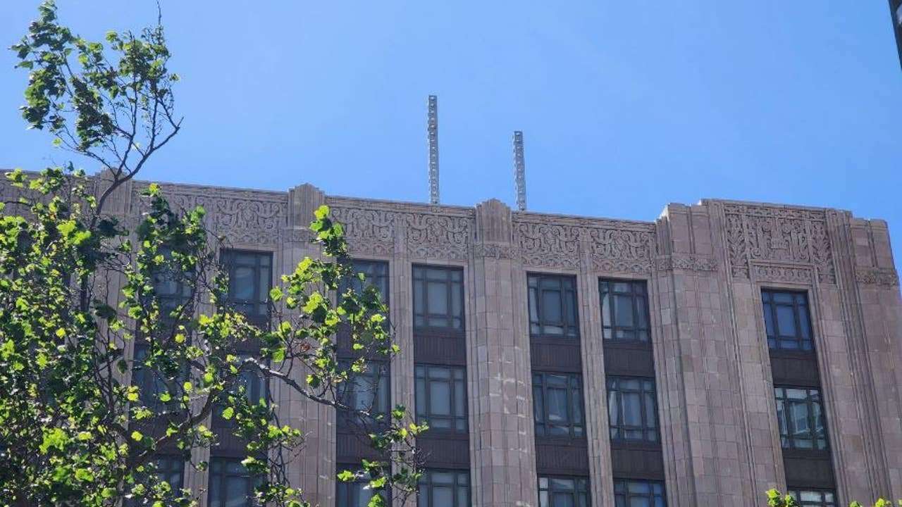 image for X sign removed from Twitter headquarters building after complaints