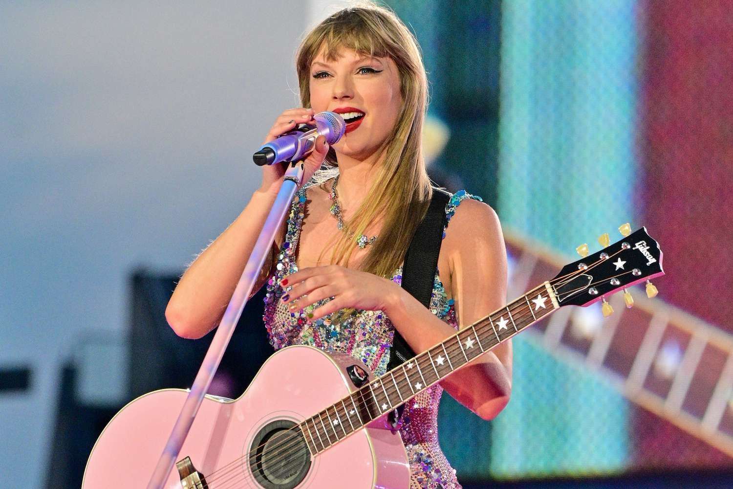 image for Taylor Swift Gives Bonuses Totaling Over $55 Million to Every Person Working on Massive Eras Tour