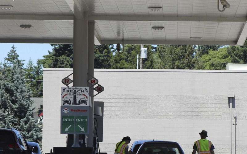 image for Power at the gas pump: Oregon lets drivers fuel their own cars, lifting decades-old self-serve ban