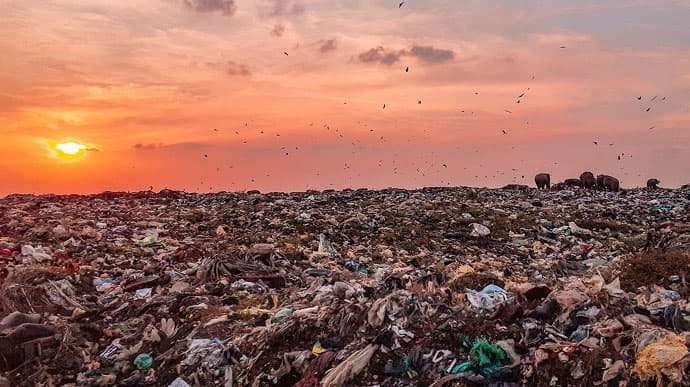 image for Russia plans to dump its rubbish on Ukraine's temporarily occupied territories