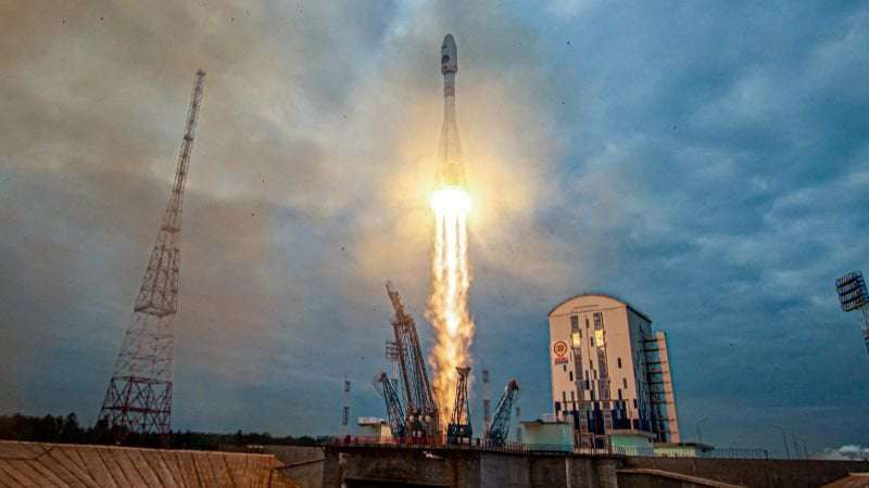 image for Luna 25: Russia's lunar lander crashes into the moon