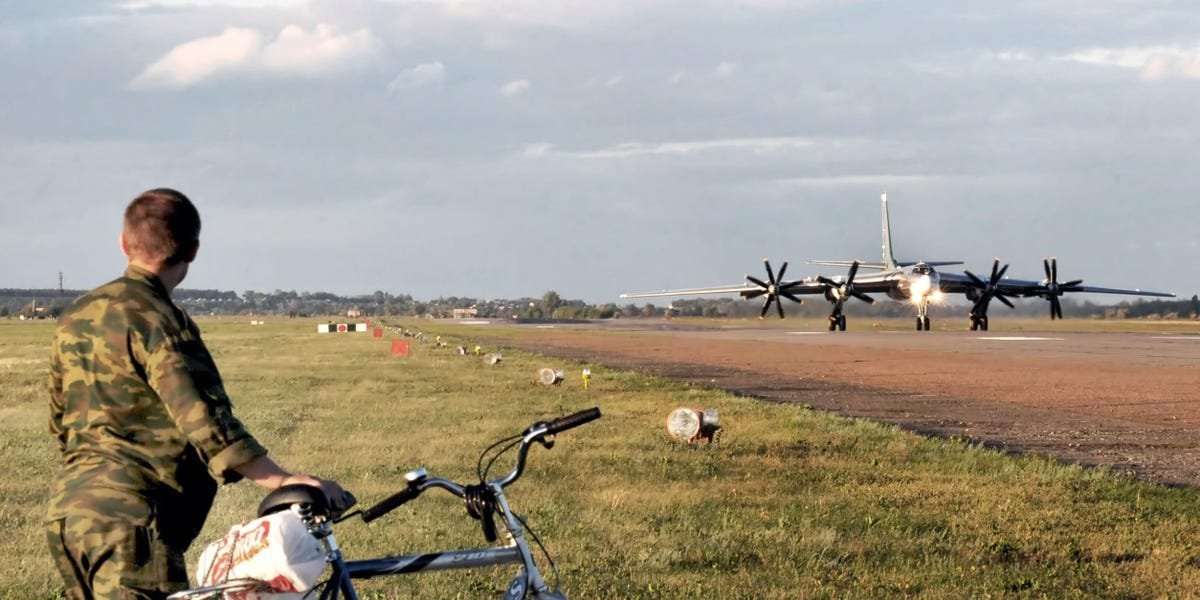image for Airport chaos continues in Russia as Ukrainian drones target Moscow for the second time this week