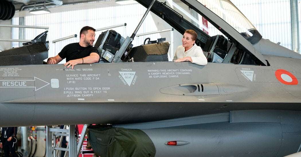 image for Zelensky Thanks Denmark for Pledging F-16 Fighter Jets to Ukraine