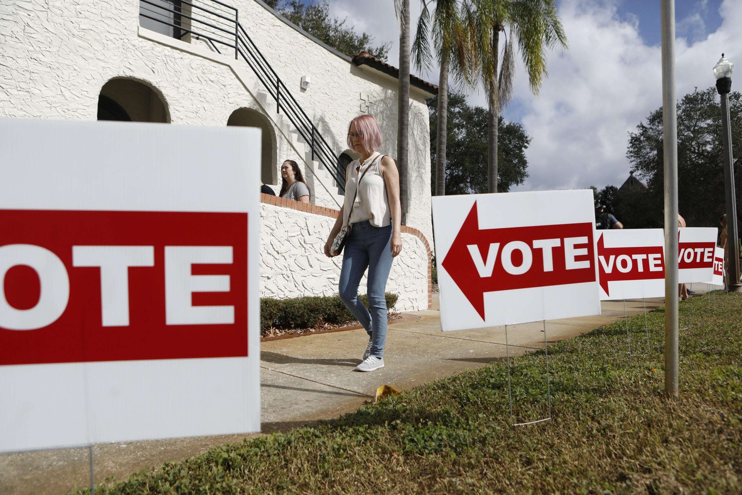 image for Florida Judge Throws Out DeSantis-Backed Congressional Map, Rules In Favor of Civil Rights Groups
