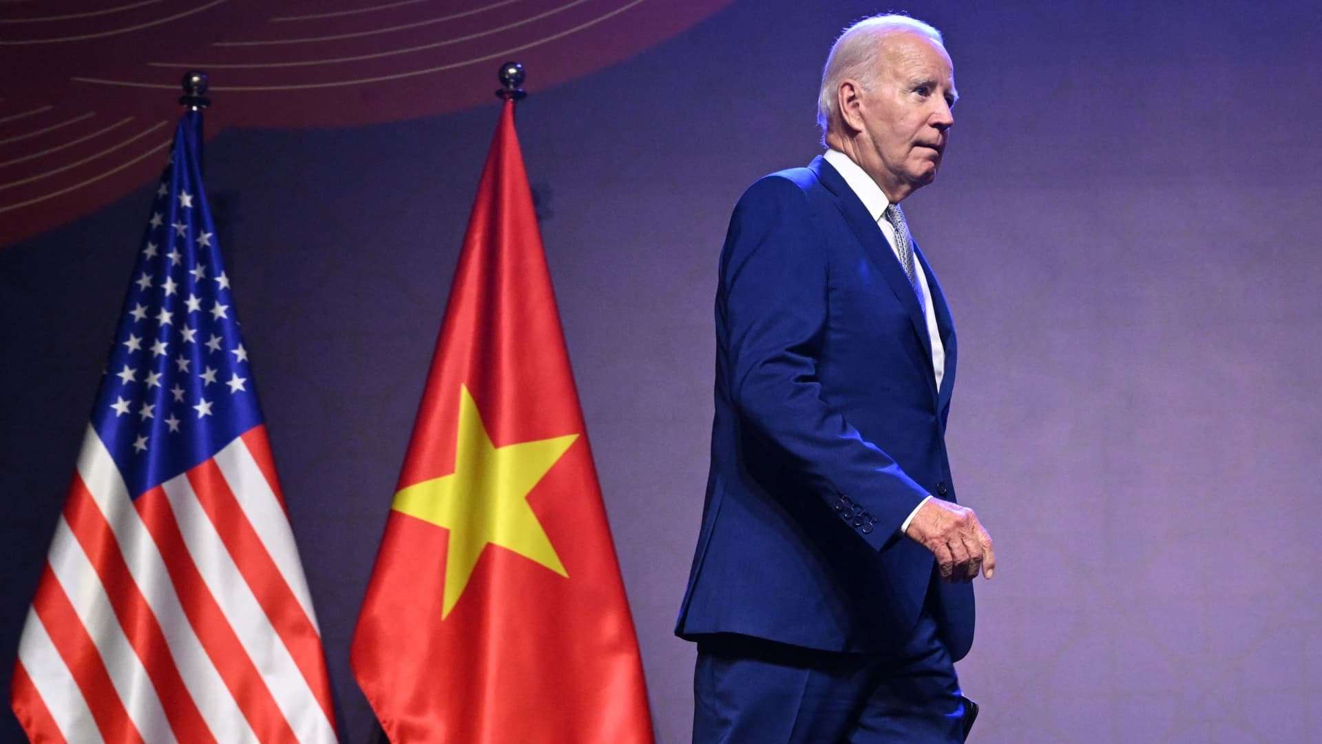image for Biden says global warming topping 1.5 degrees in the next 10 to 20 years is scarier than nuclear war