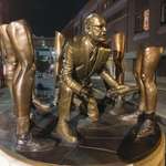image for This is the weirdest statue I have ever seen, saw it downtown Indianapolis