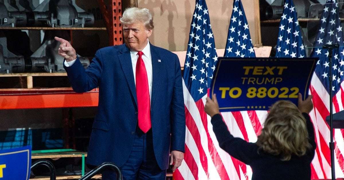 image for Some Attendees At Donald Trump's Autoworkers Speech Were Total Frauds: Report