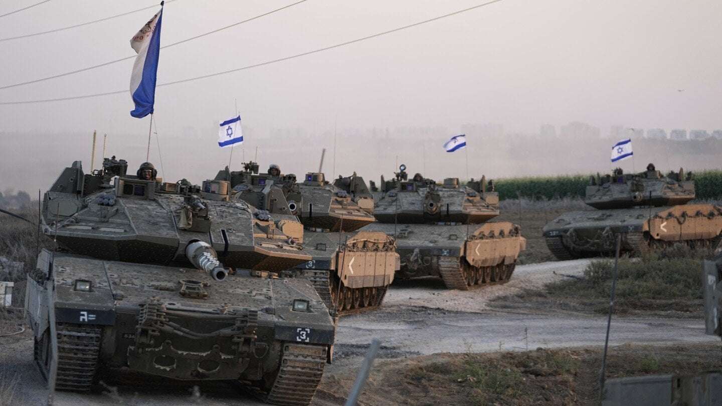 image for Palestinians flee northern Gaza after Israel orders 1 million to evacuate as ground attack looms